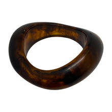 Load image into Gallery viewer, MEDIUM CURVED RESIN BANGLE
